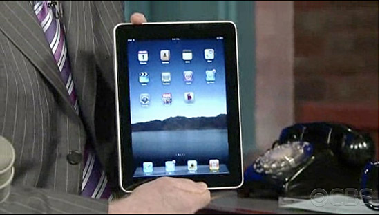david-letterman-apple-ipad-top-ten-list-licks-the-ipad-funny-video-hold david letterman apple ipad top ten list licks the ipad funny video hold